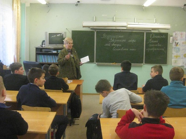 В гимназии №41 имени Эриха Кестнера  4 декабря 2015 года состоялось знаменательное событие – создано общество «Юный семеновец -преображенец»
