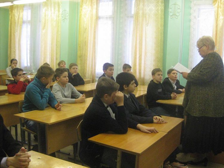 В гимназии №41 имени Эриха Кестнера  4 декабря 2015 года состоялось знаменательное событие – создано общество «Юный семеновец -преображенец»