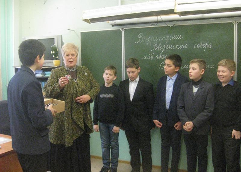 В гимназии №41 имени Эриха Кестнера  4 декабря 2015 года состоялось знаменательное событие – создано общество «Юный семеновец -преображенец»