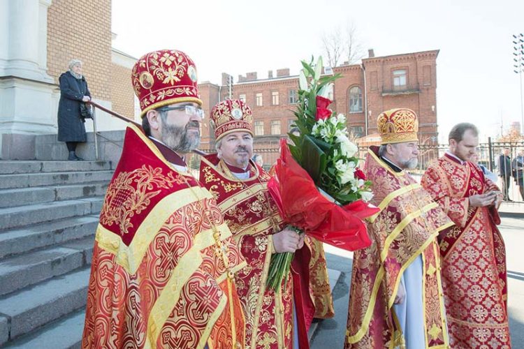 Митрополит Варсонофий совершил Божественную литургию в храме Воскресения Христова на Обводном канале