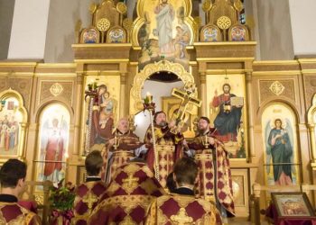 27 сентября 2018 года православная Церковь отмечает праздник Воздвижения Честного и Животворящего Креста Господня