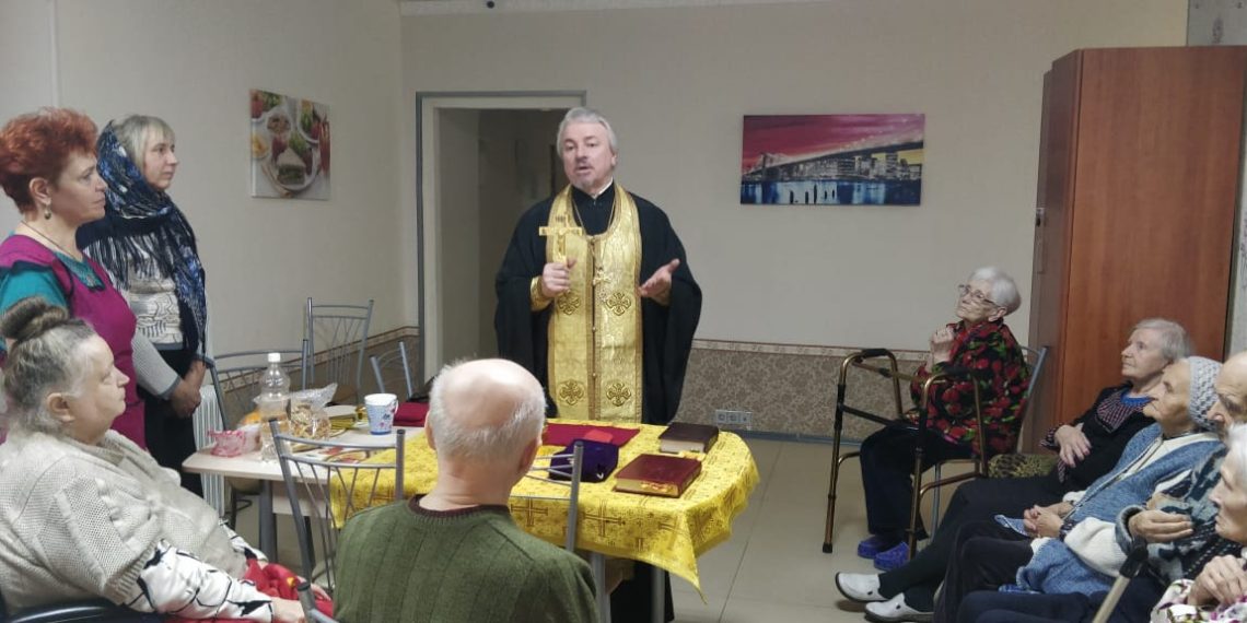 31 декабря 2018 года протоиерей Михаил Погиблов посетил пансионат для пожилых людей в Семеновском округе