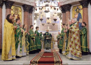2 января 2019 года митрополит Варсонофий совершил Божественную литургию в Морском соборе Кронштадта