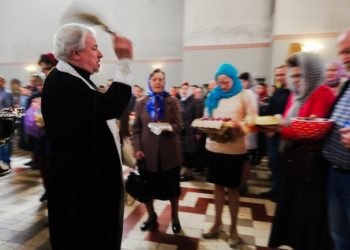 27 апреля 2019 года протоиерей Михаил Погиблов совершил освящение пасхальной снеди