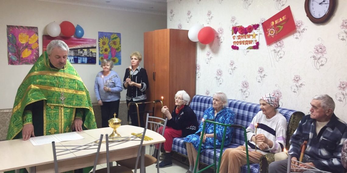 16 июня 2019 года отец Михаил поздравил с праздником Святой Троицы своих подопечных