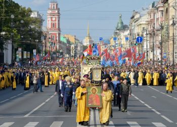 Праздник перенесения мощей святого Александра Невского отметил Санкт-Петербург