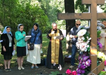 Совместная молитва в Введенском саду