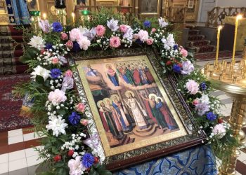 Величаем Тя, Пресвятая Дево, и чтим Покров Твой честный!