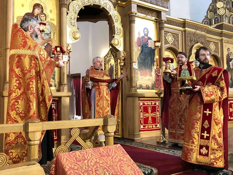 Двойной праздник Победы над смертью