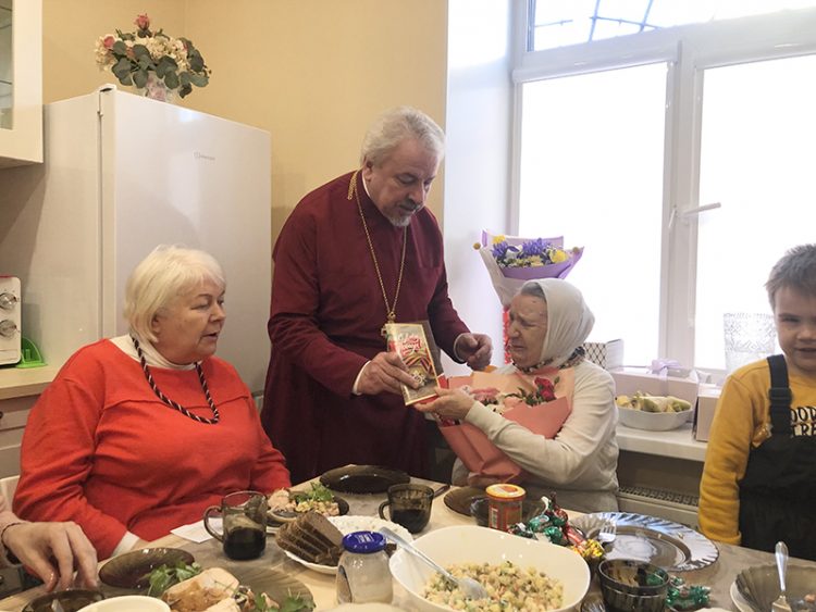 Двойной праздник Победы над смертью