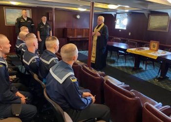 Состоялась беседа на крейсере «Аврора»