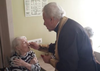 Согревая любовью и добрым словом ближнего