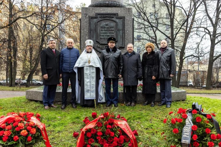 XII международные Волконские чтения начались с молитвы в Введенском саду