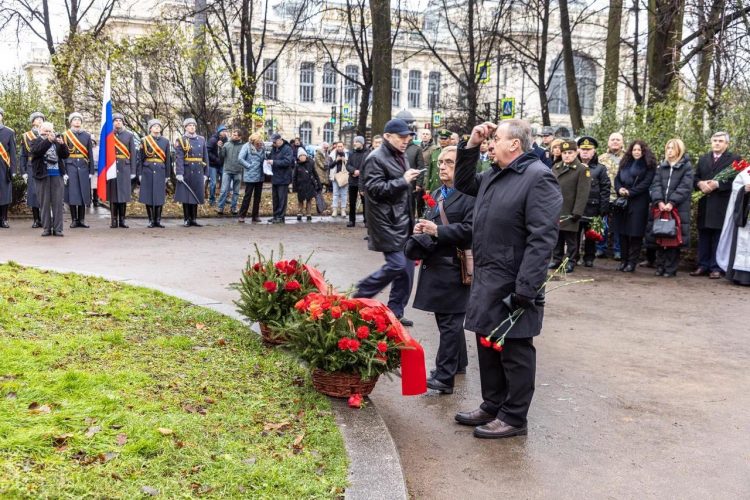 XII международные Волконские чтения начались с молитвы в Введенском саду