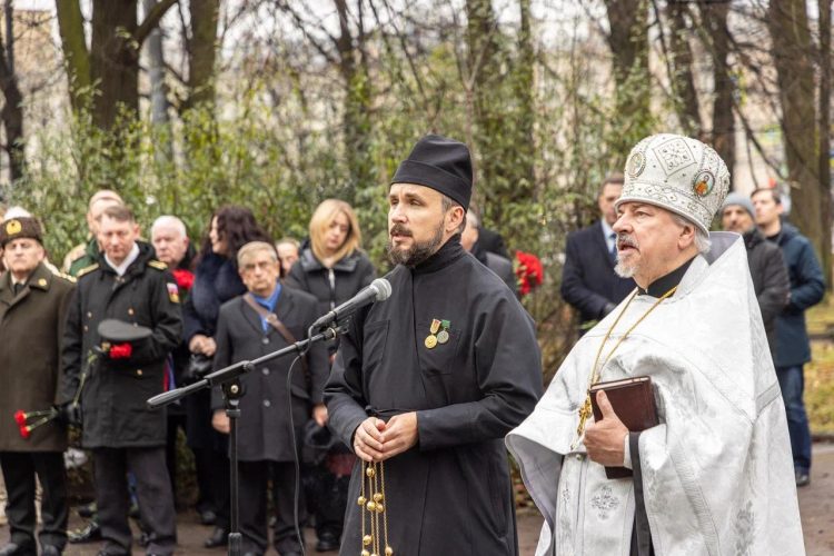 XII международные Волконские чтения начались с молитвы в Введенском саду