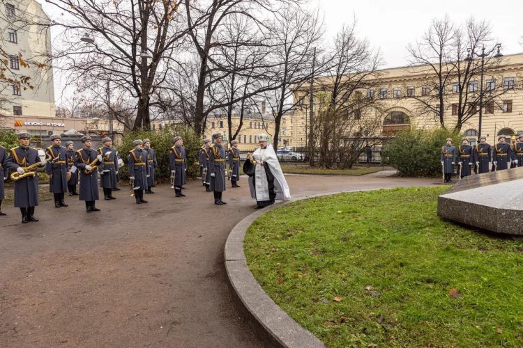 XII международные Волконские чтения начались с молитвы в Введенском саду