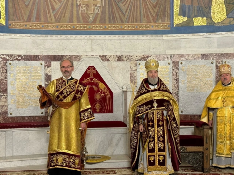 Святые княже Александре и великомученица Екатерина, молите Бога о нас!