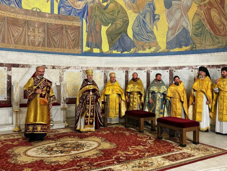 Святые княже Александре и великомученица Екатерина, молите Бога о нас!