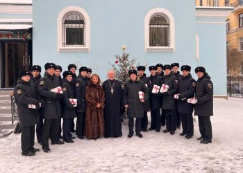 На стыке истории и веры: храм святого царя Николая и крейсер «Аврора»