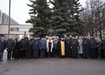 Горение огня духовного необходимо поддерживать