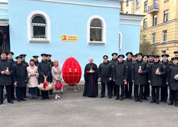 Пасхальная радость в сердцах экипажа крейсера «Аврора»
