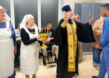 Святитель Лука продолжает свое служение под сводами 442-го госпиталя